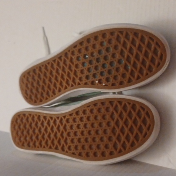 4/$40 Mint Green Vans Sneakers - Size US 3 (Missy) - Picture 11 of 12